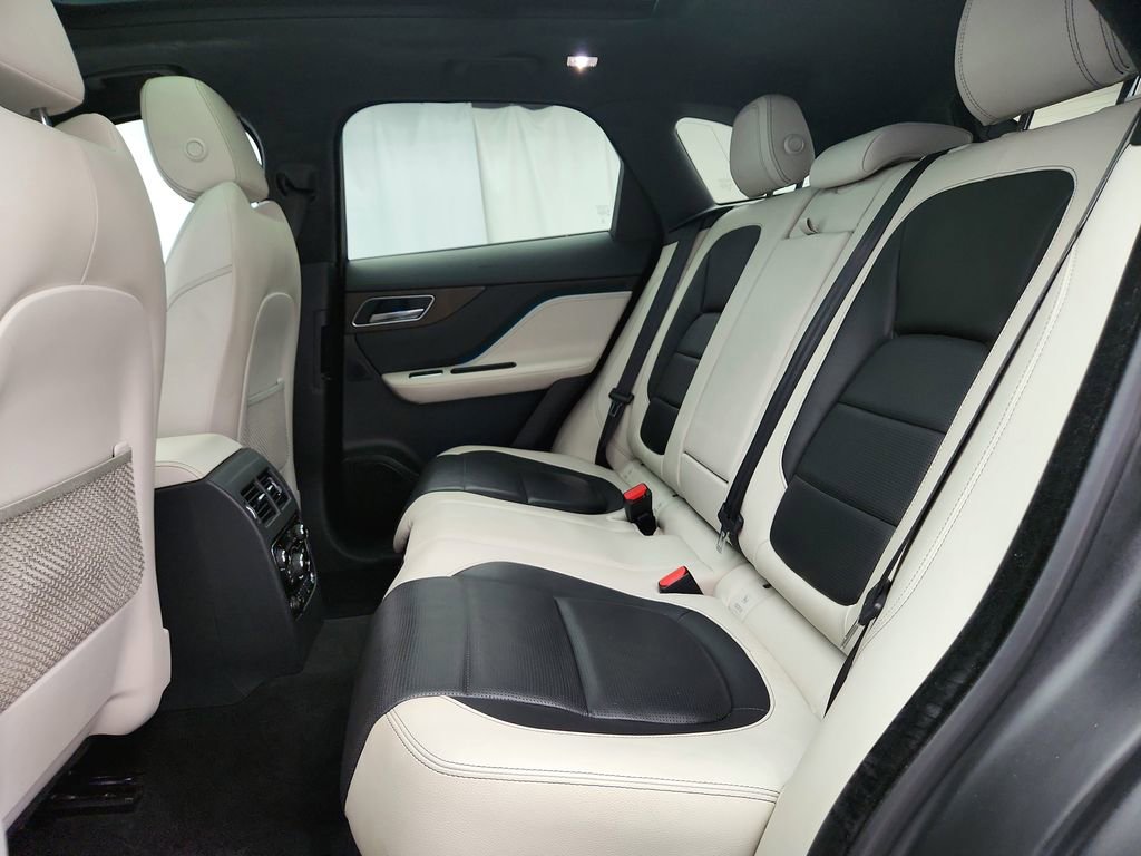 Used 2018 Jaguar F-PACE S image 26