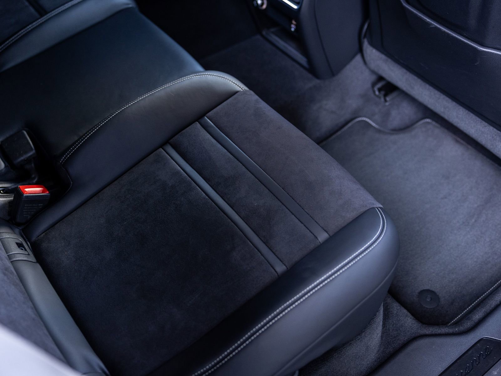 Certified 2023 Porsche Cayenne GTS AWD/4WD image 36
