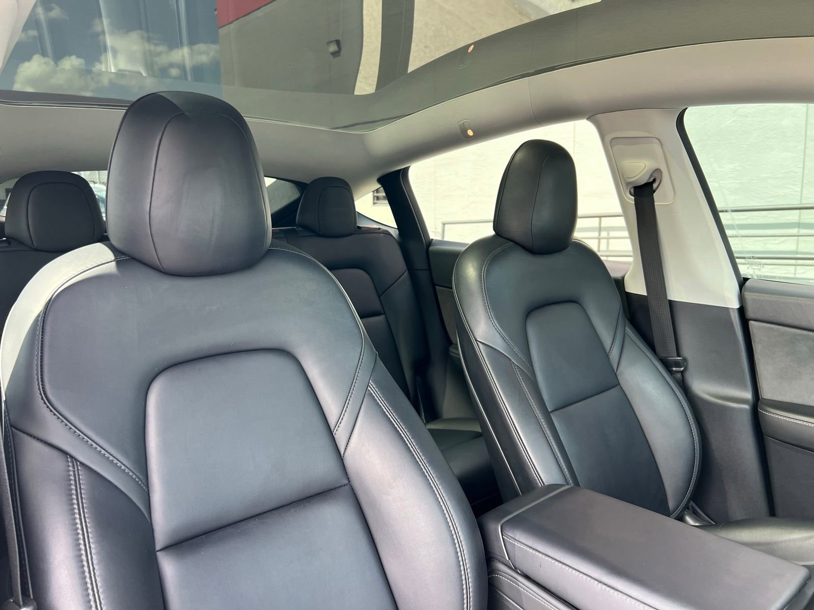 Used 2023 Tesla Model Y Long Range AWD/4WD image 62