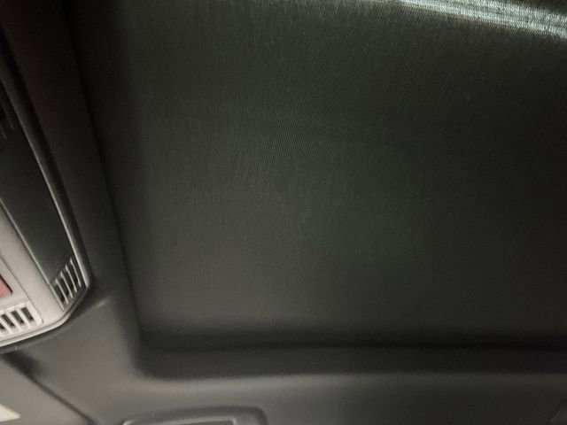 Used 2022 Volkswagen Tiguan SE R-Line image 55