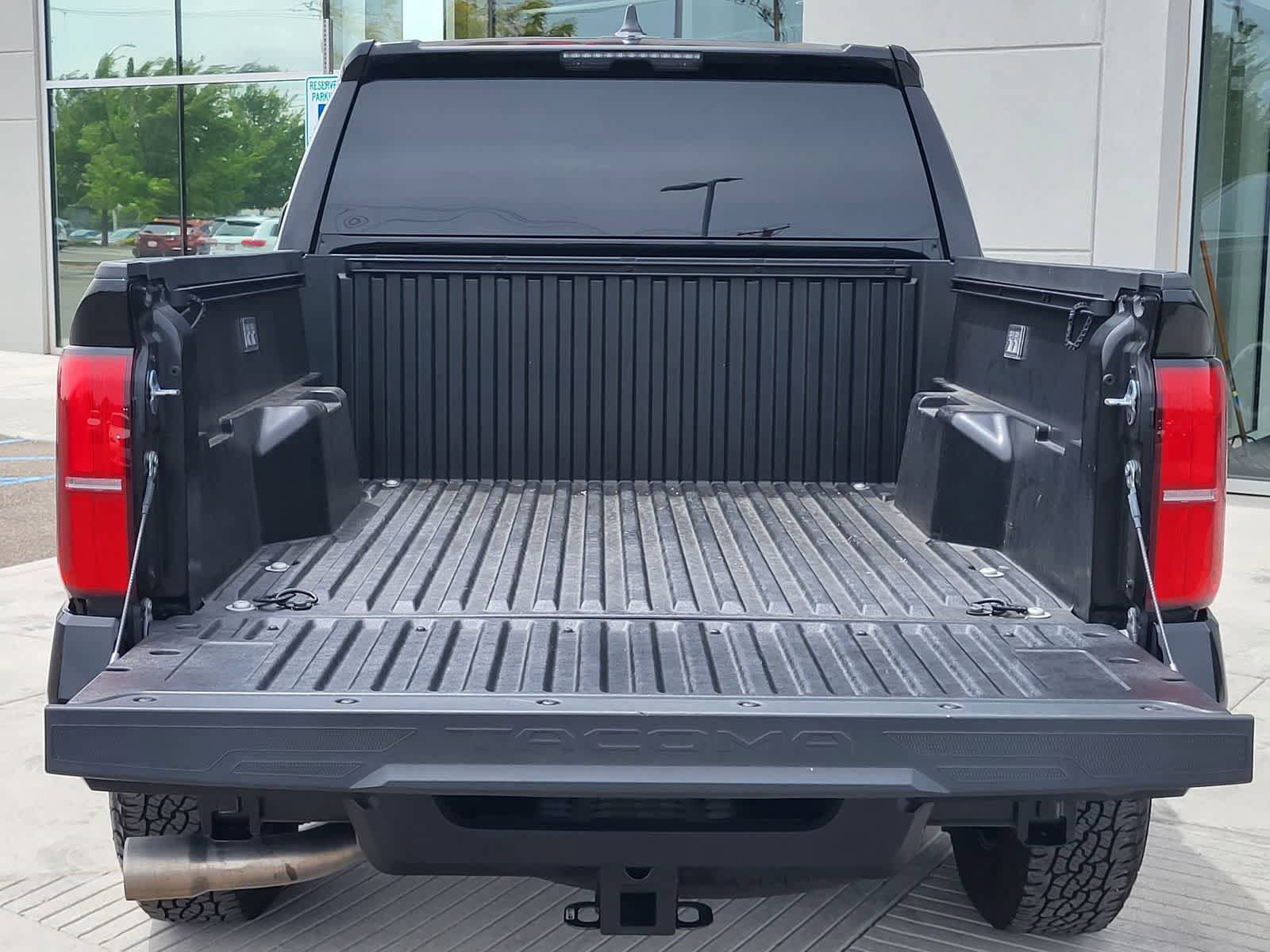 Used 2025 Toyota Tacoma TRD Off-Road AWD/4WD image 28