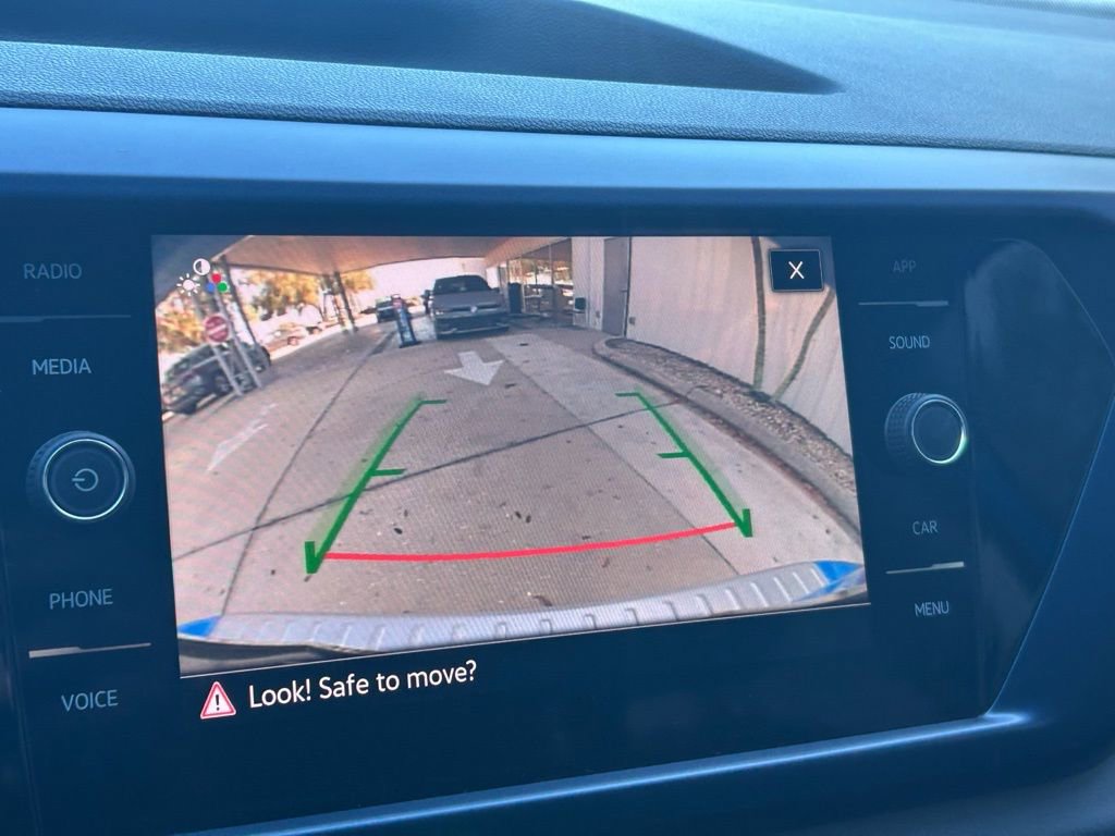 Certified 2023 Volkswagen Taos SE image 17