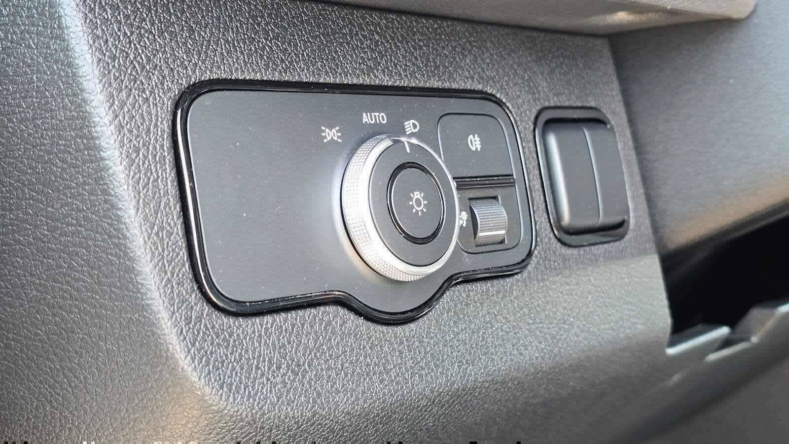 Used 2025 Mercedes-Benz Sprinter 2500 image 27