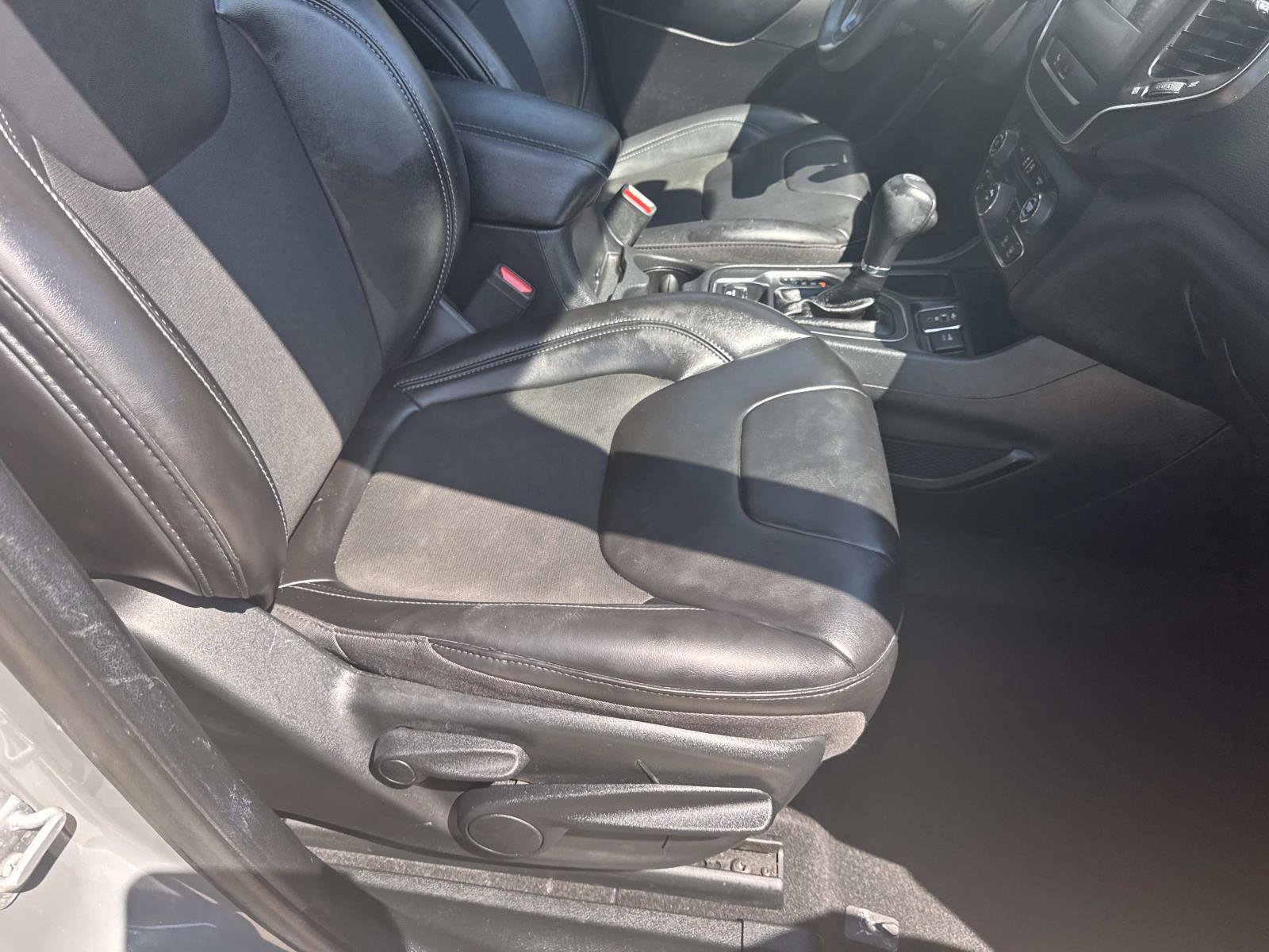 Certified 2020 Jeep Cherokee Latitude Plus image 11