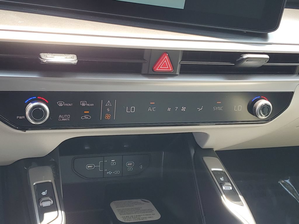 New 2026 Kia Sorento S w/ S Panoramic Sunroof Package FWD image 18