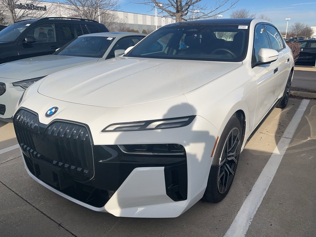 Certified 2025 BMW 740i xDrive w/ Premium Package