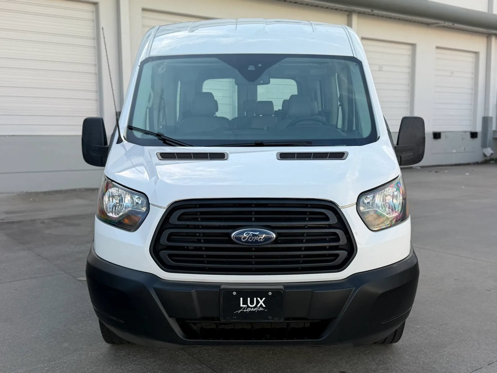 Used 2019 Ford Transit 150 XL RWD image 3