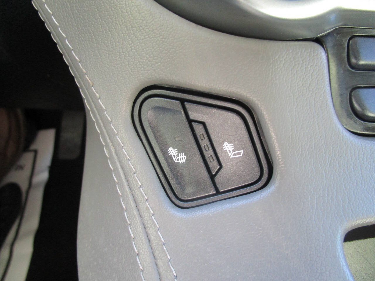 Used 2019 Chevrolet Suburban LT AWD/4WD image 18