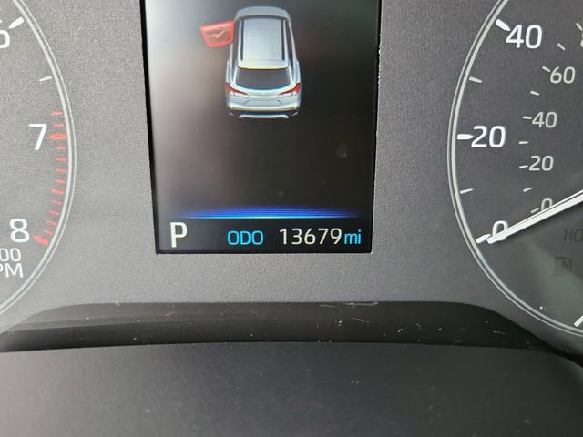 Used 2024 Toyota Corolla Cross L image 28