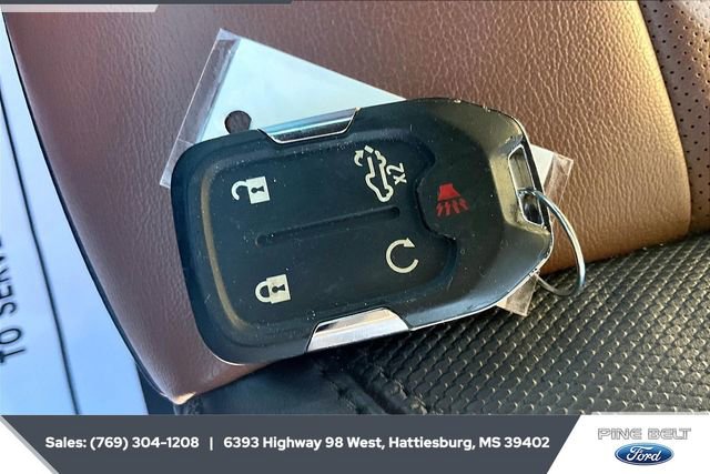 Used 2022 Chevrolet Silverado 1500 High Country w/ Technology Package image 9