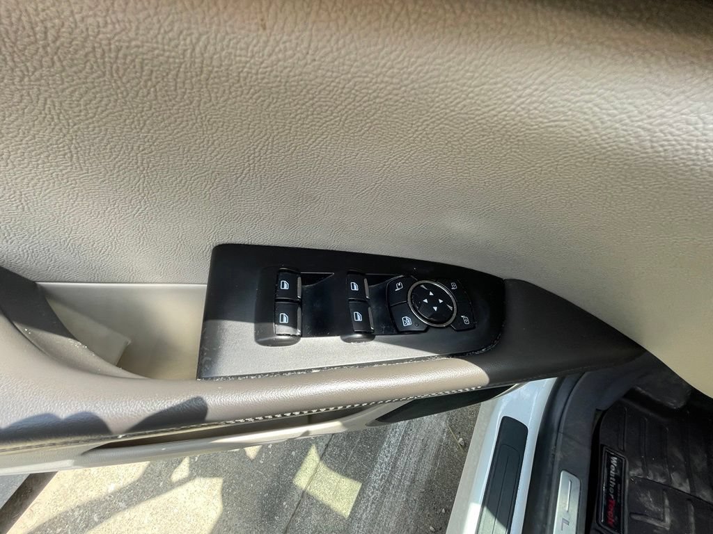 Used 2017 Lincoln MKC Reserve AWD/4WD image 9