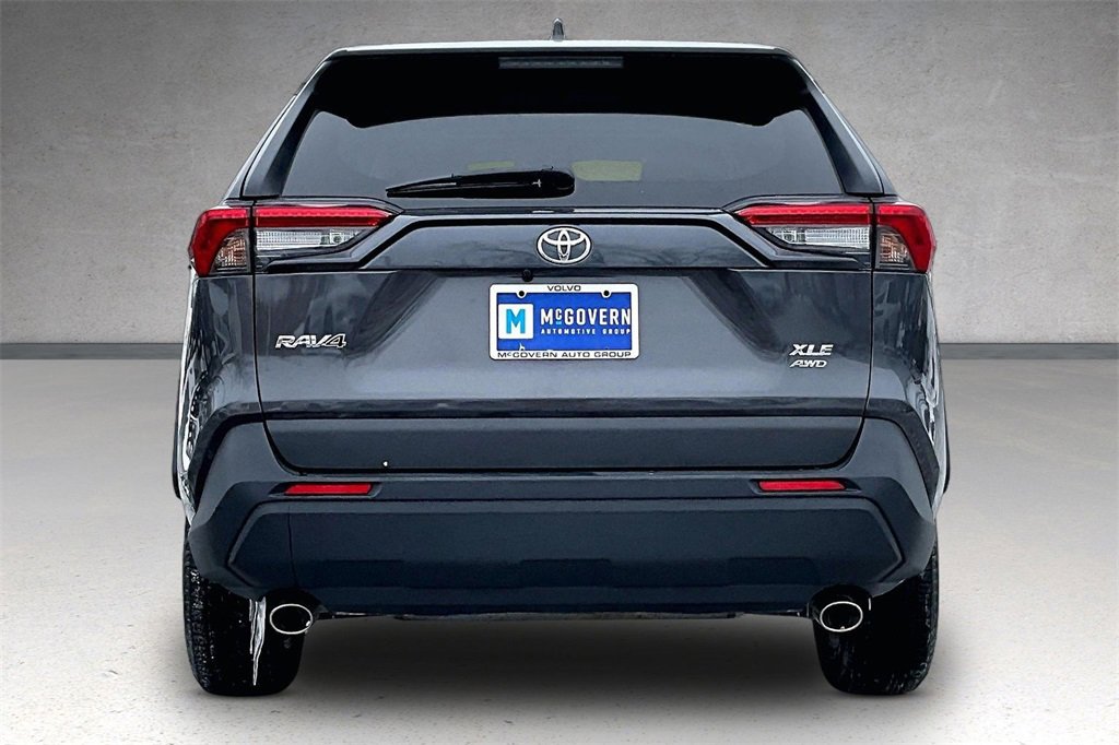 Used 2023 Toyota RAV4 XLE w/ Convenience Package image 5