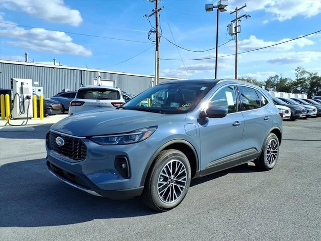 New 2025 Ford Escape FWD w/ PHEV Premium Package image 1