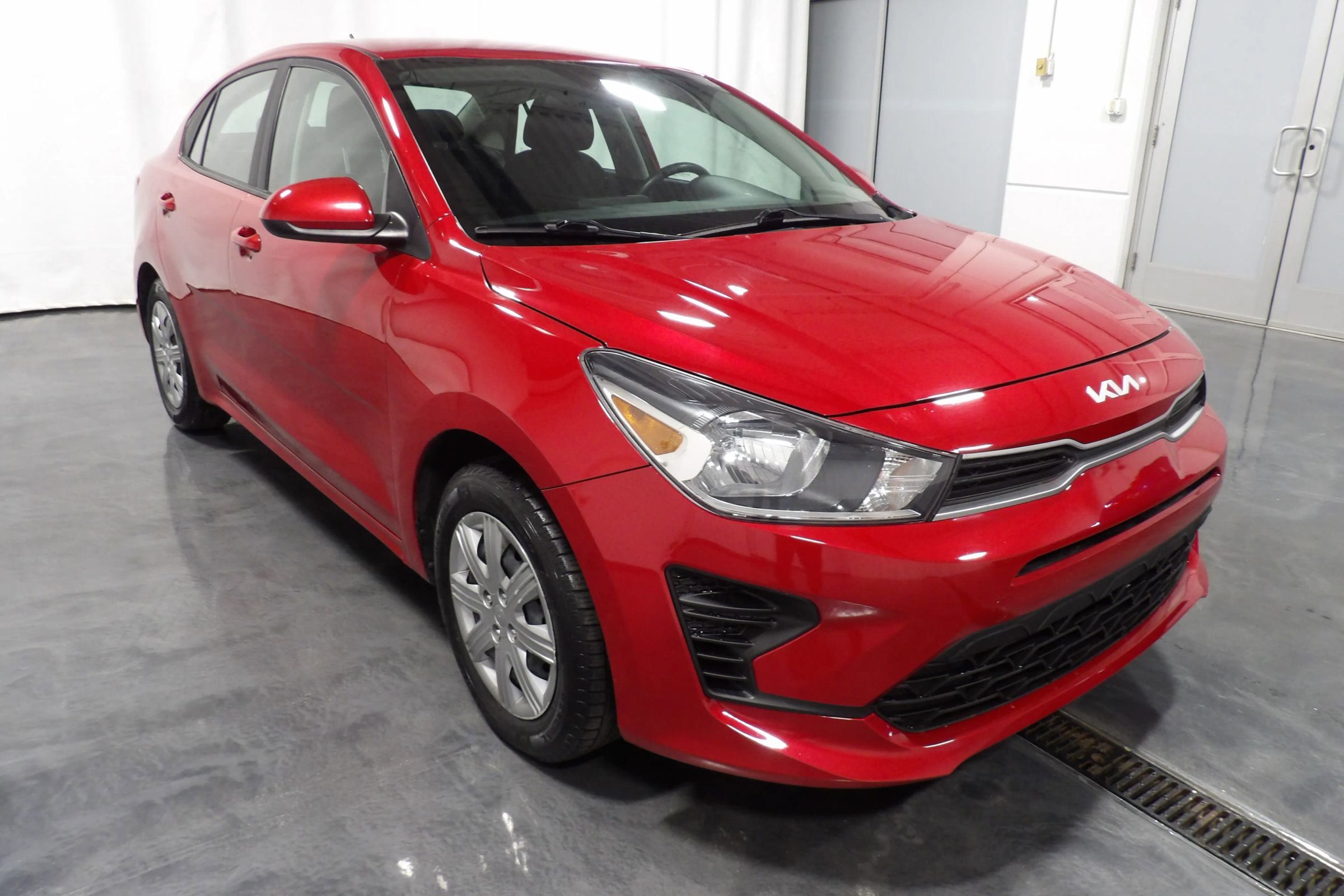 Used 2022 Kia Rio S FWD image 2