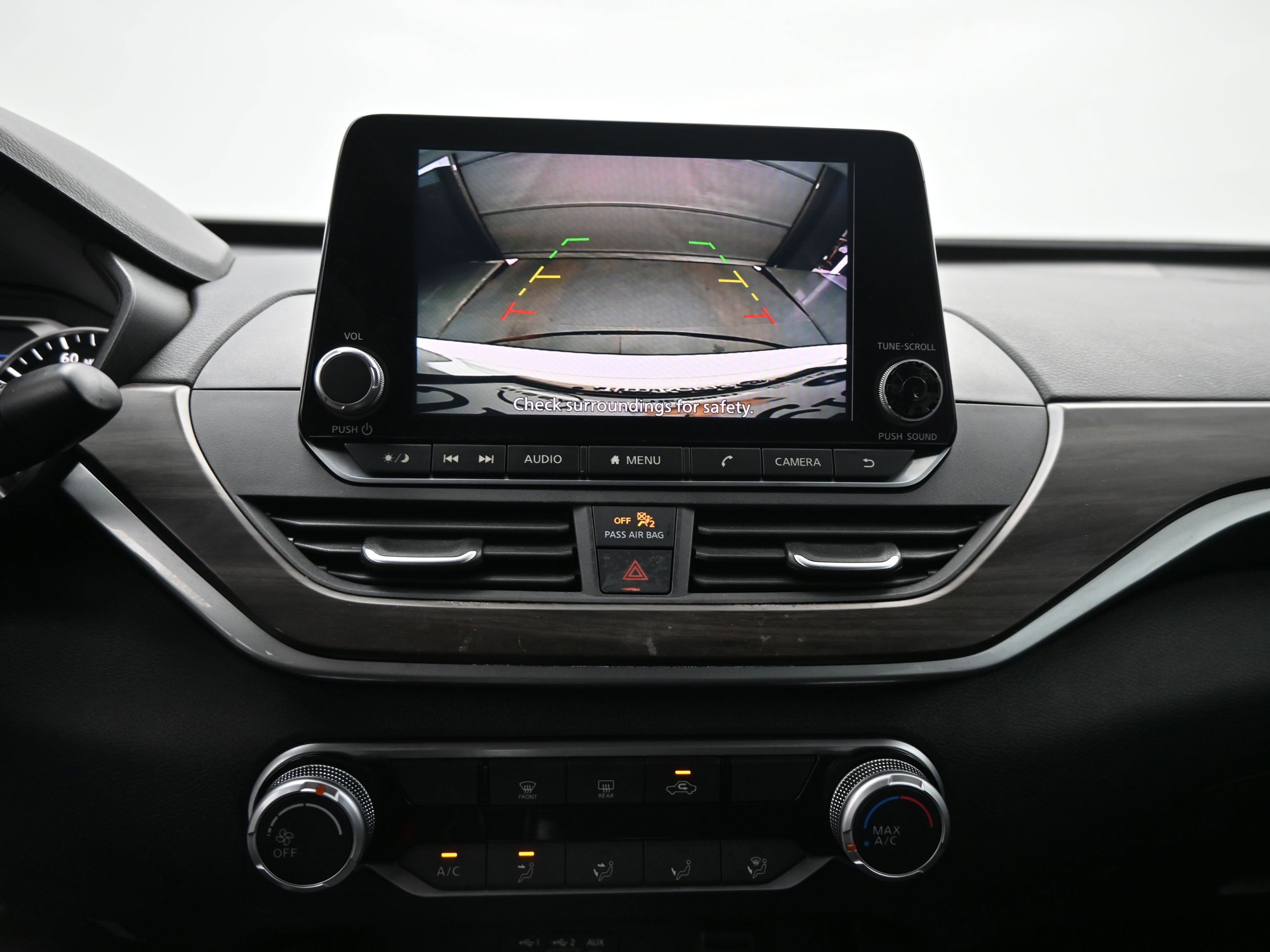 Used 2024 Nissan Altima 2.5 SV image 15