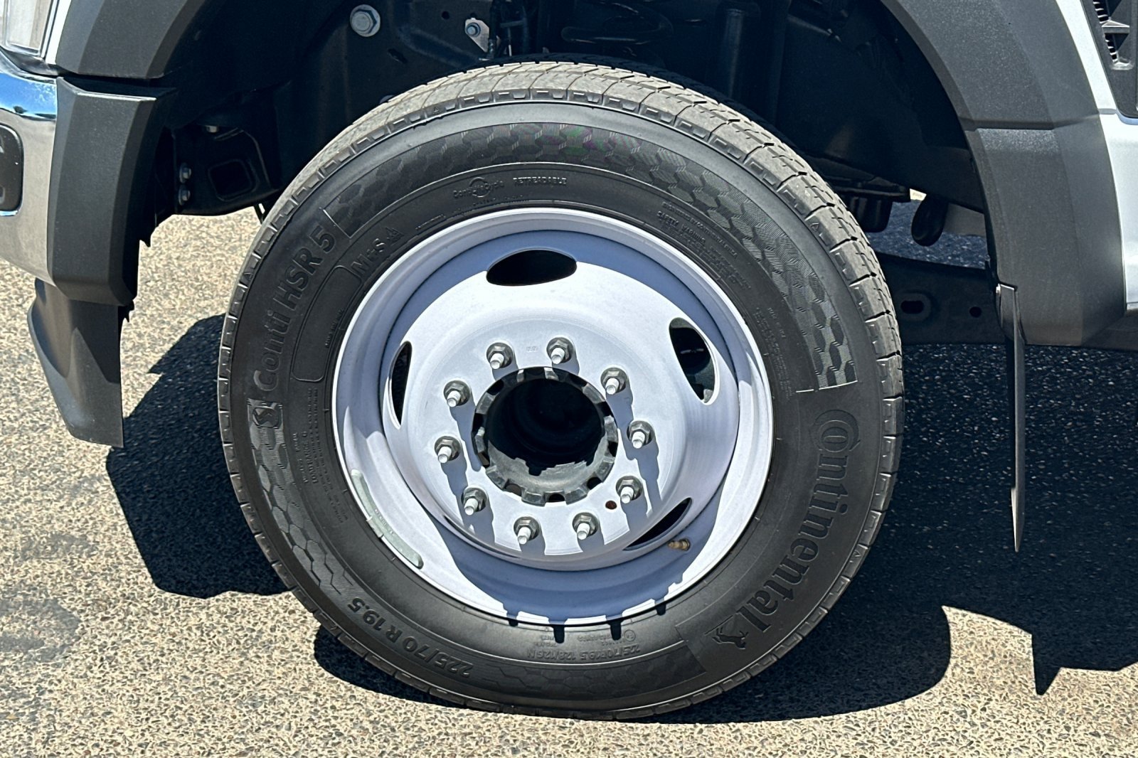 New 2024 Ford F450 XL w/ XL Chrome Package RWD image 22