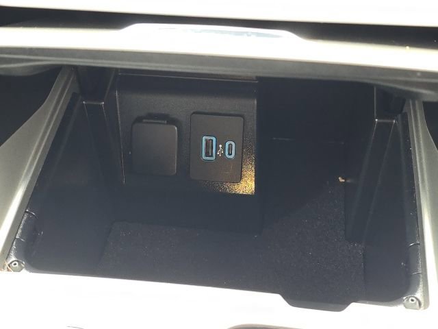 Used 2023 Ford Explorer XLT w/ Equipment Group 202A AWD/4WD image 40