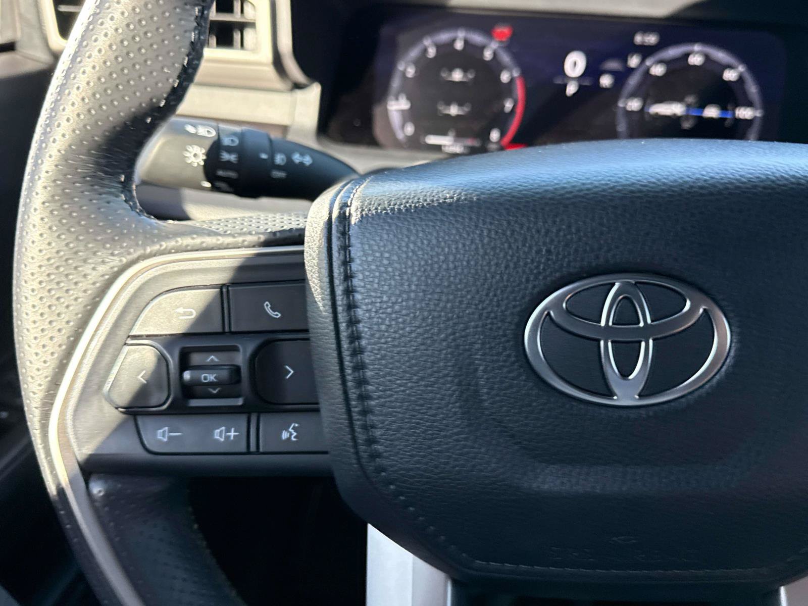 Used 2025 Toyota 4Runner TRD Sport AWD/4WD image 25