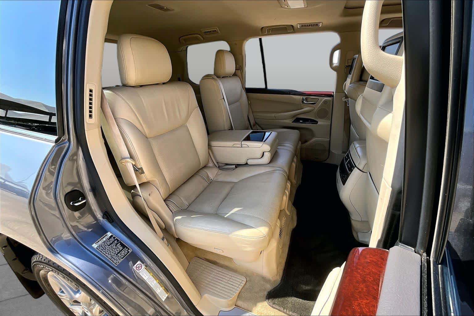 Used 2014 Lexus LX 570 4WD image 19