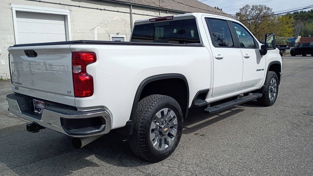 Used 2024 Chevrolet Silverado 2500 LT AWD/4WD image 5