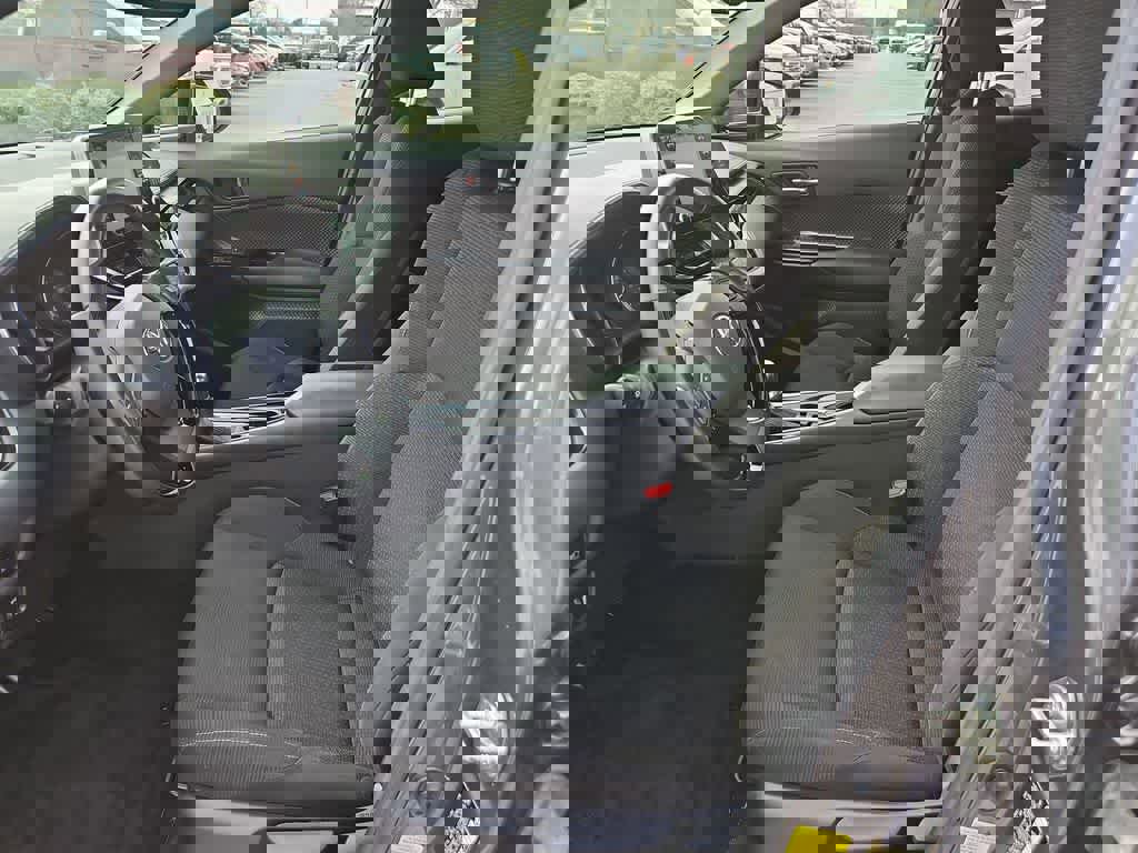 Used 2019 Toyota C-HR XLE image 22