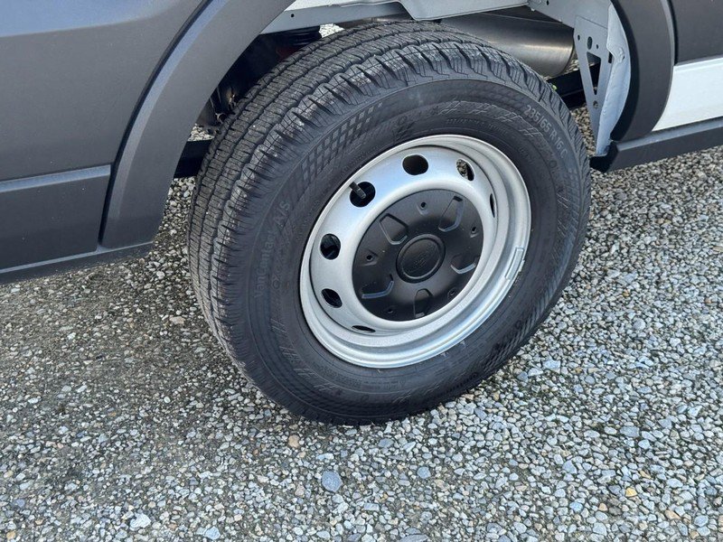 New 2025 Ford Transit 250 148 Medium Roof w/ Load Area Protection Package image 4