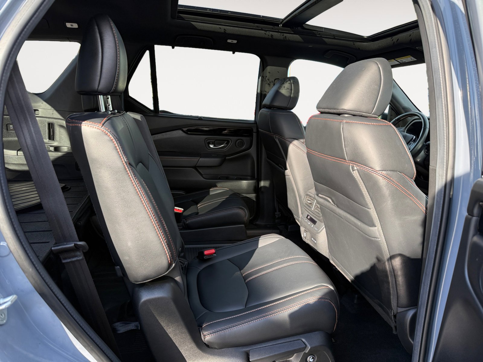 Used 2024 Honda Pilot TrailSport image 18