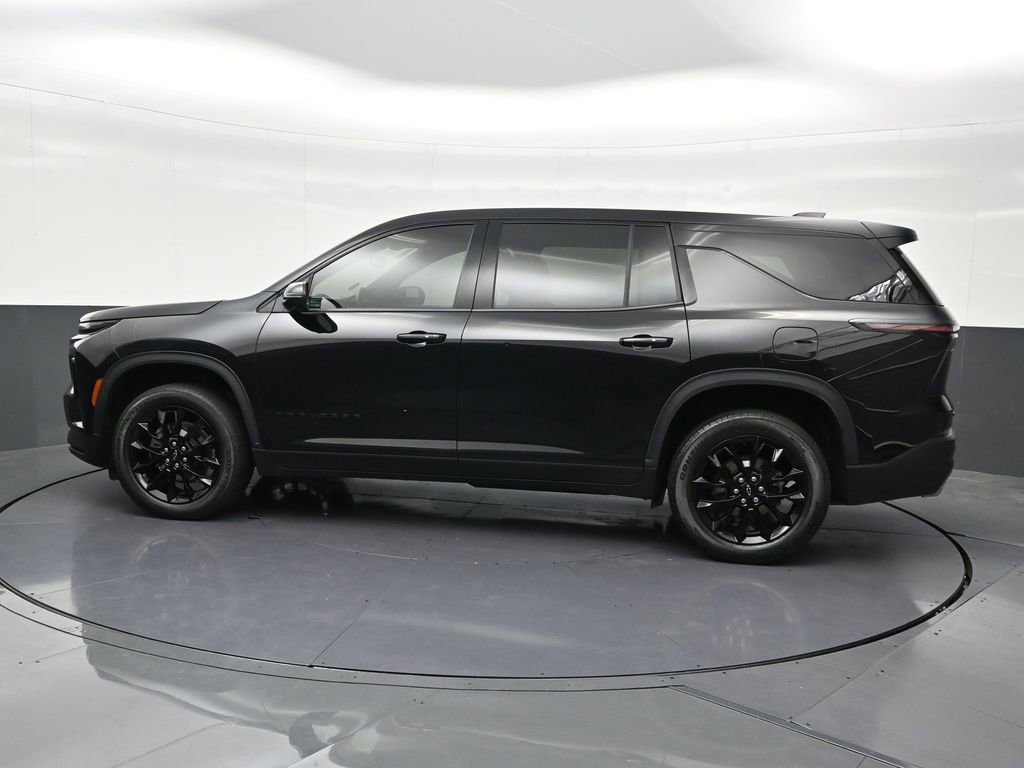 Used 2024 Chevrolet Traverse LS w/ Midnight/Sport Edition FWD image 2