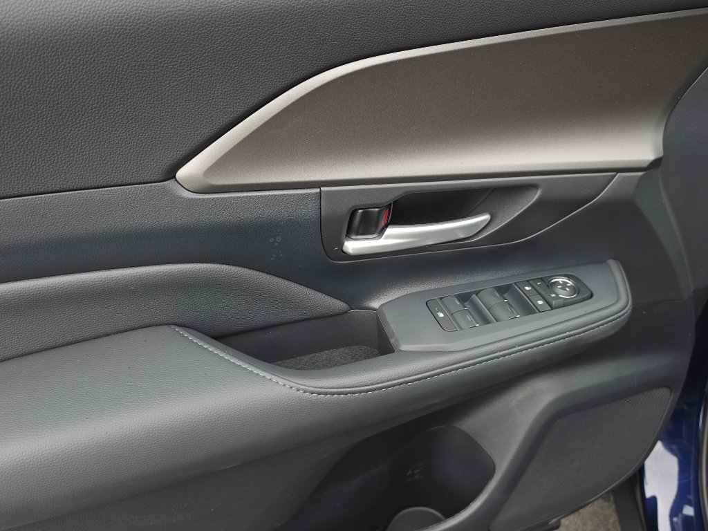 New 2026 Toyota Grand Highlander AWD Hybrid image 13
