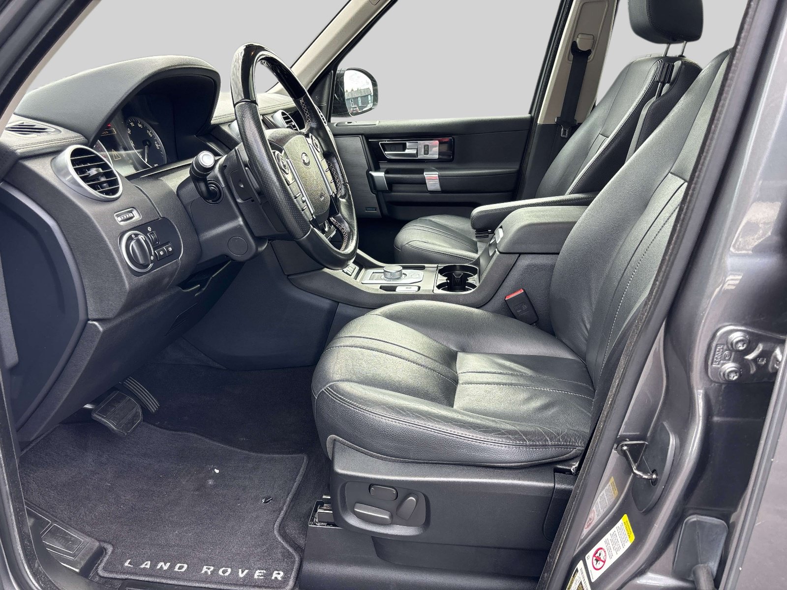 Used 2016 Land Rover LR4 HSE AWD/4WD image 9