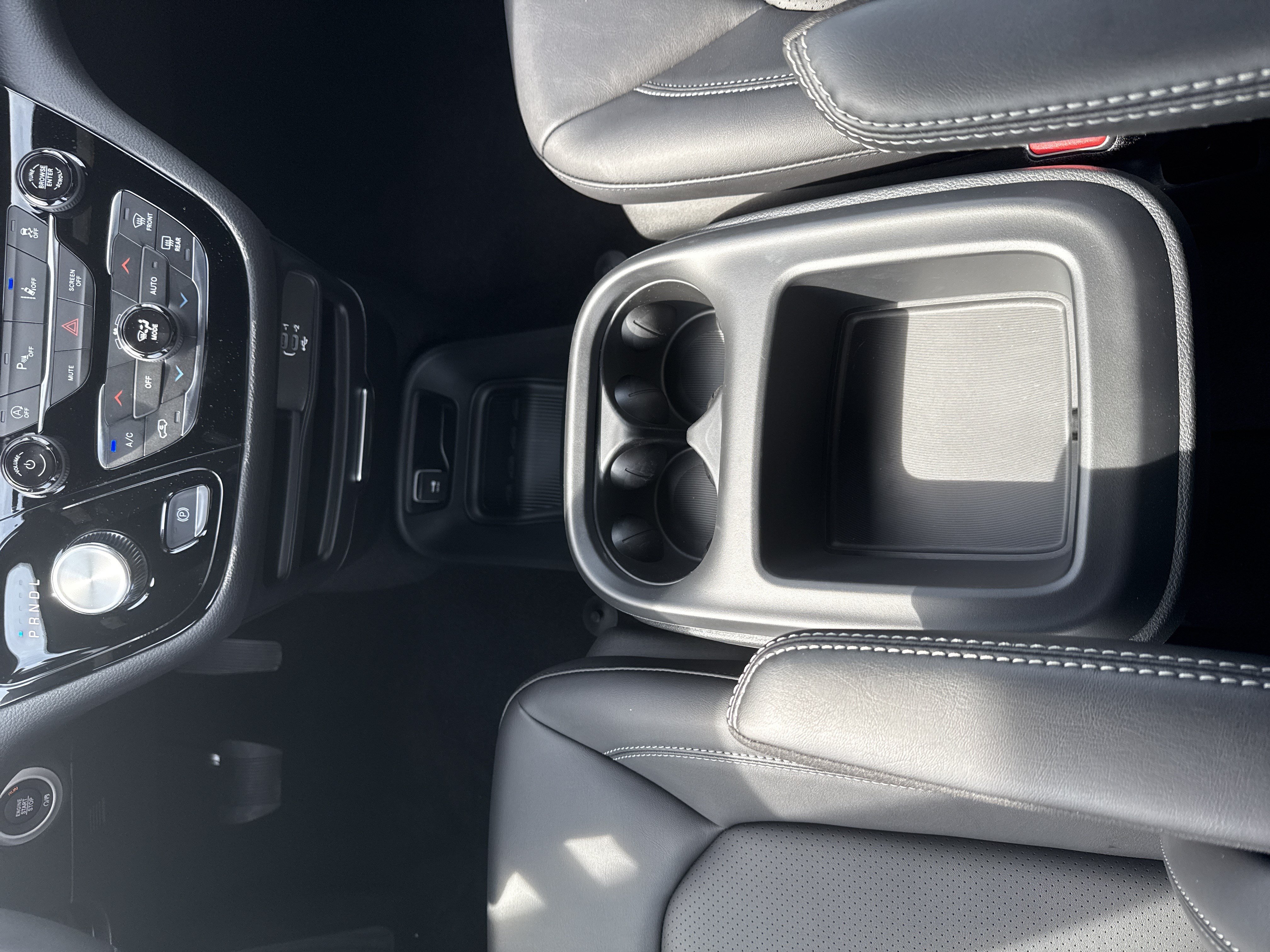 New 2026 Chrysler Pacifica Select FWD image 34