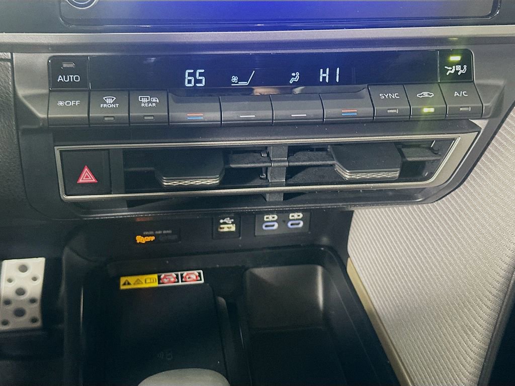 Certified 2025 Toyota Camry SE image 16