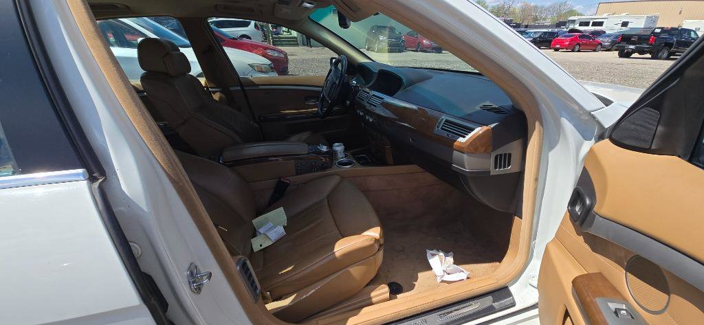 Used 2008 BMW 750i RWD image 14
