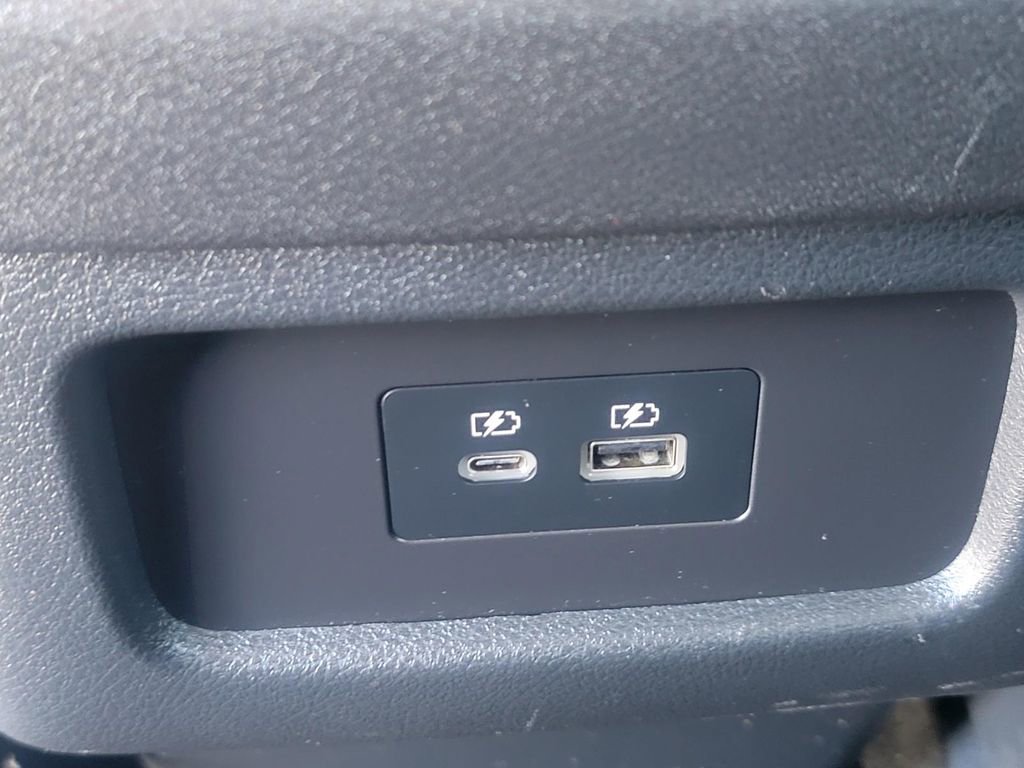 Used 2024 Nissan Pathfinder SV AWD/4WD image 29
