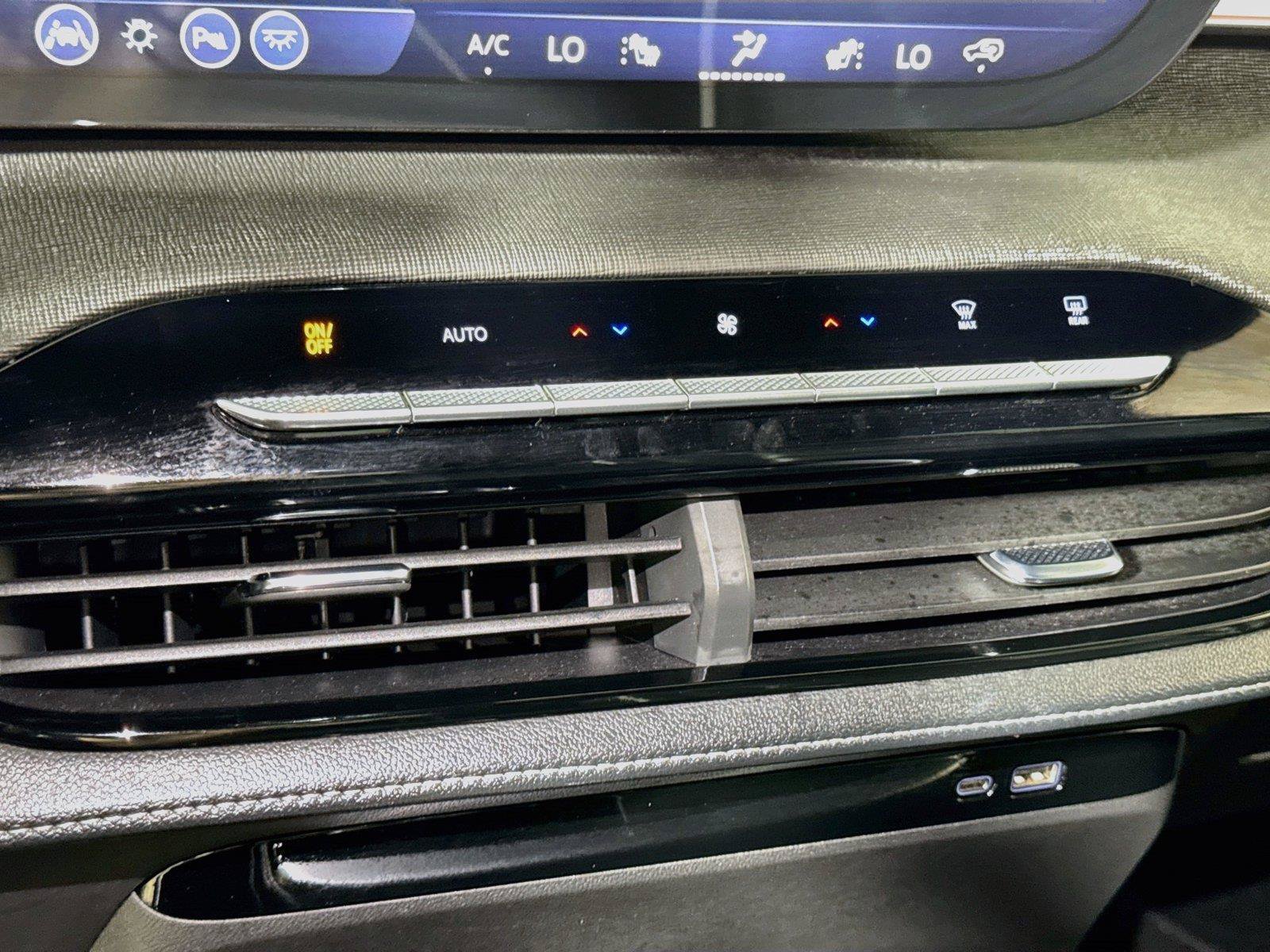 Certified 2026 Buick Enclave Sport Touring FWD image 14