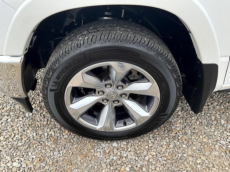 Used 2022 RAM 1500 Limited image 9