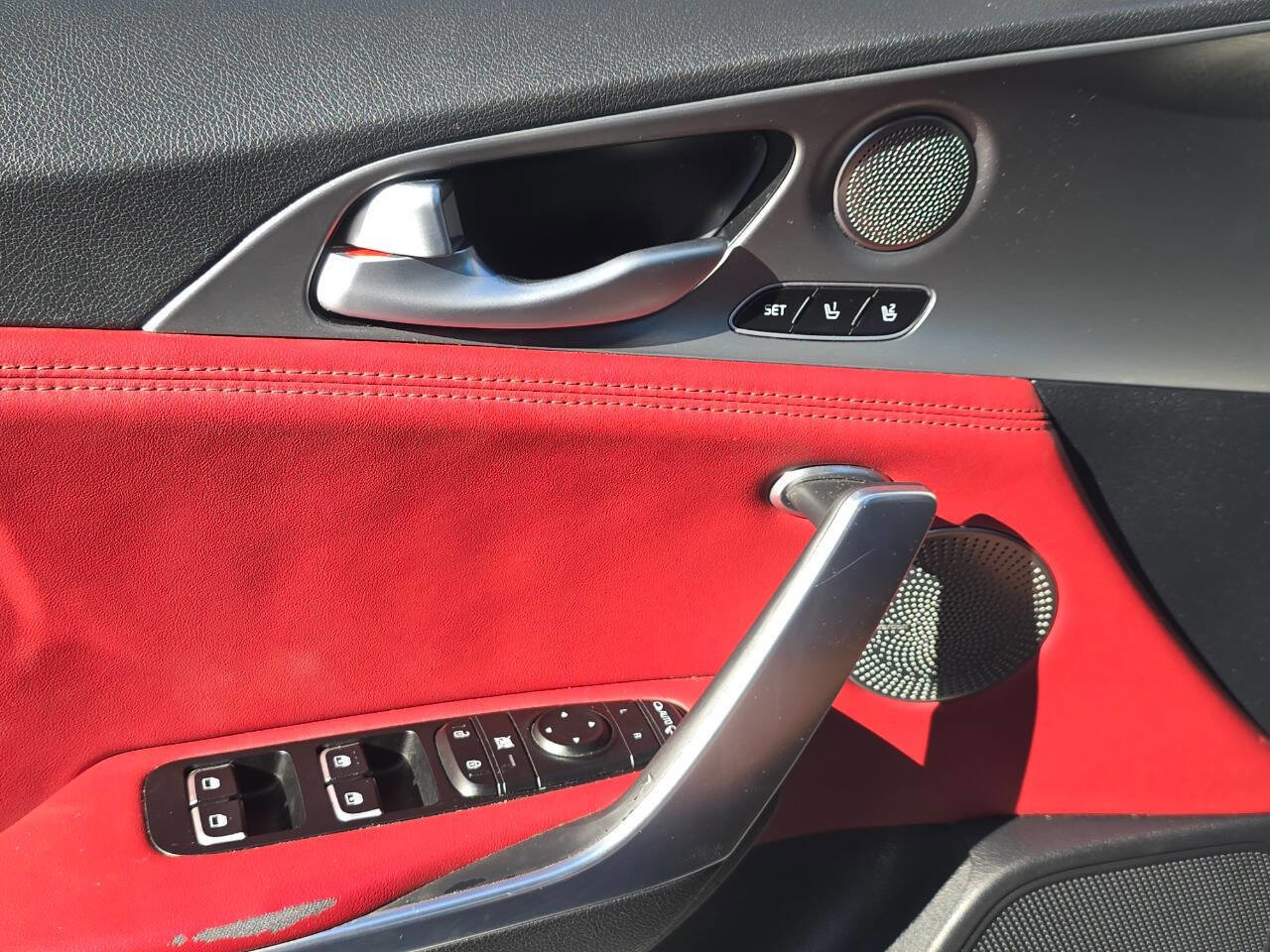 Used 2019 Kia Stinger GT2 image 23