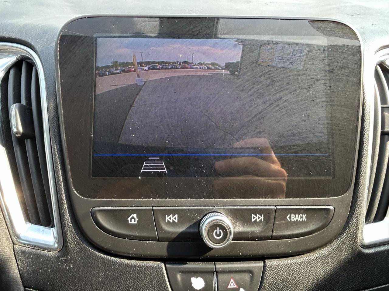 Used 2020 Chevrolet Malibu LT FWD image 24