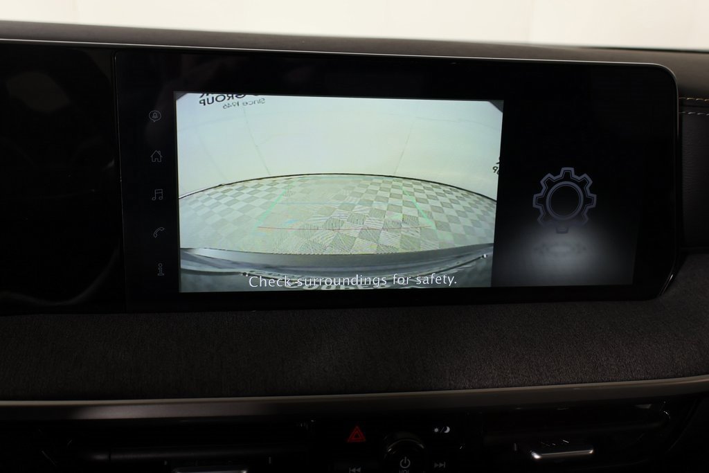 Used 2025 Nissan Kicks SV w/ SV Premium Package image 6