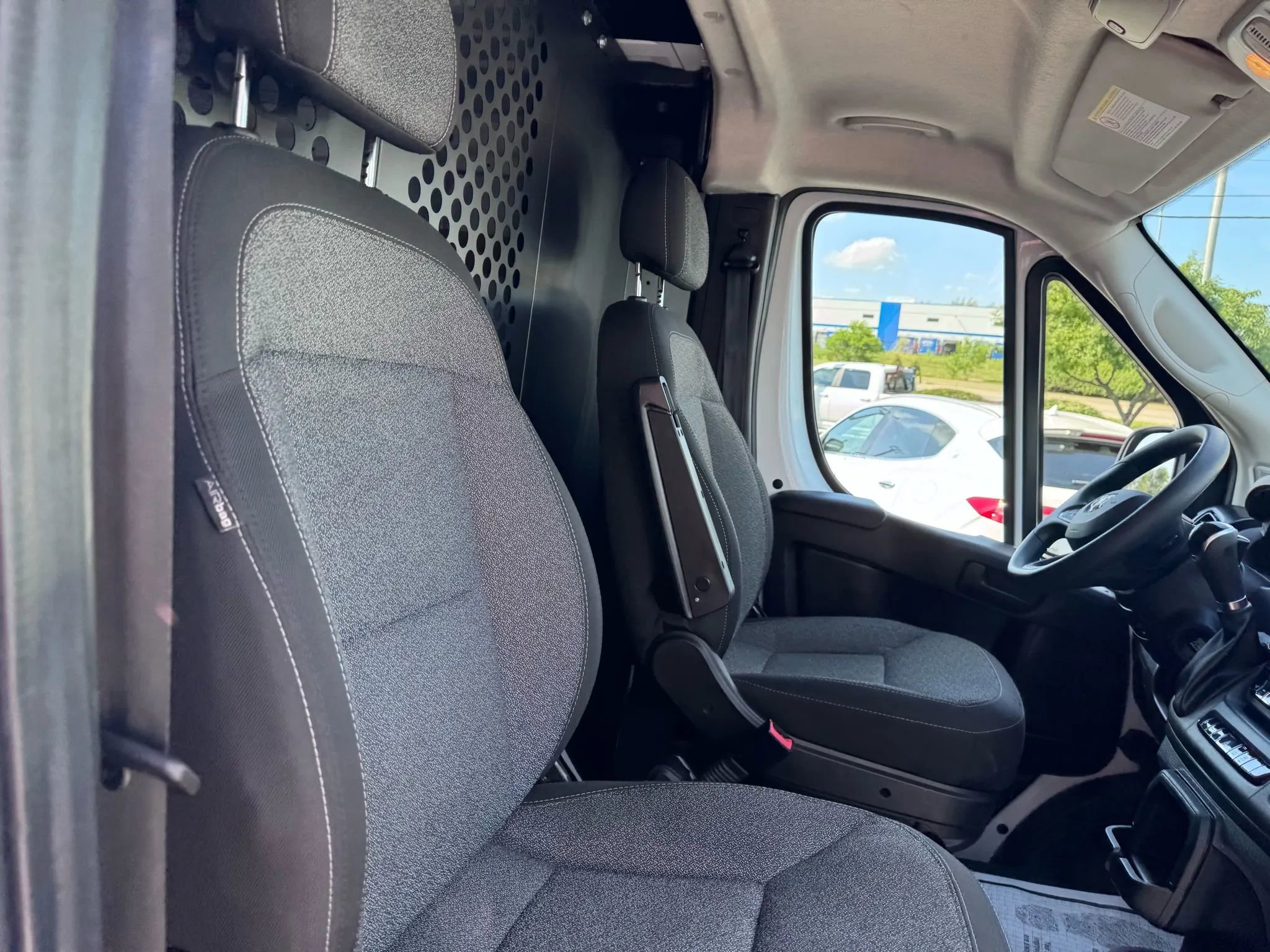 Used 2023 RAM ProMaster 2500 image 13