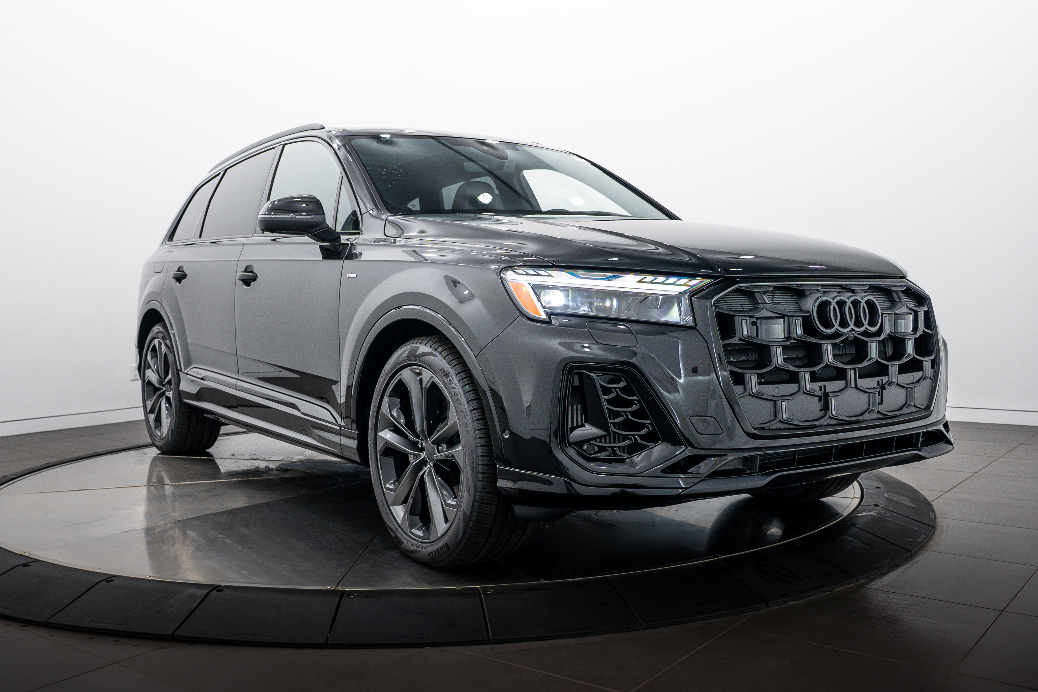 New 2026 Audi Q7 3.0T Prestige AWD/4WD image 2