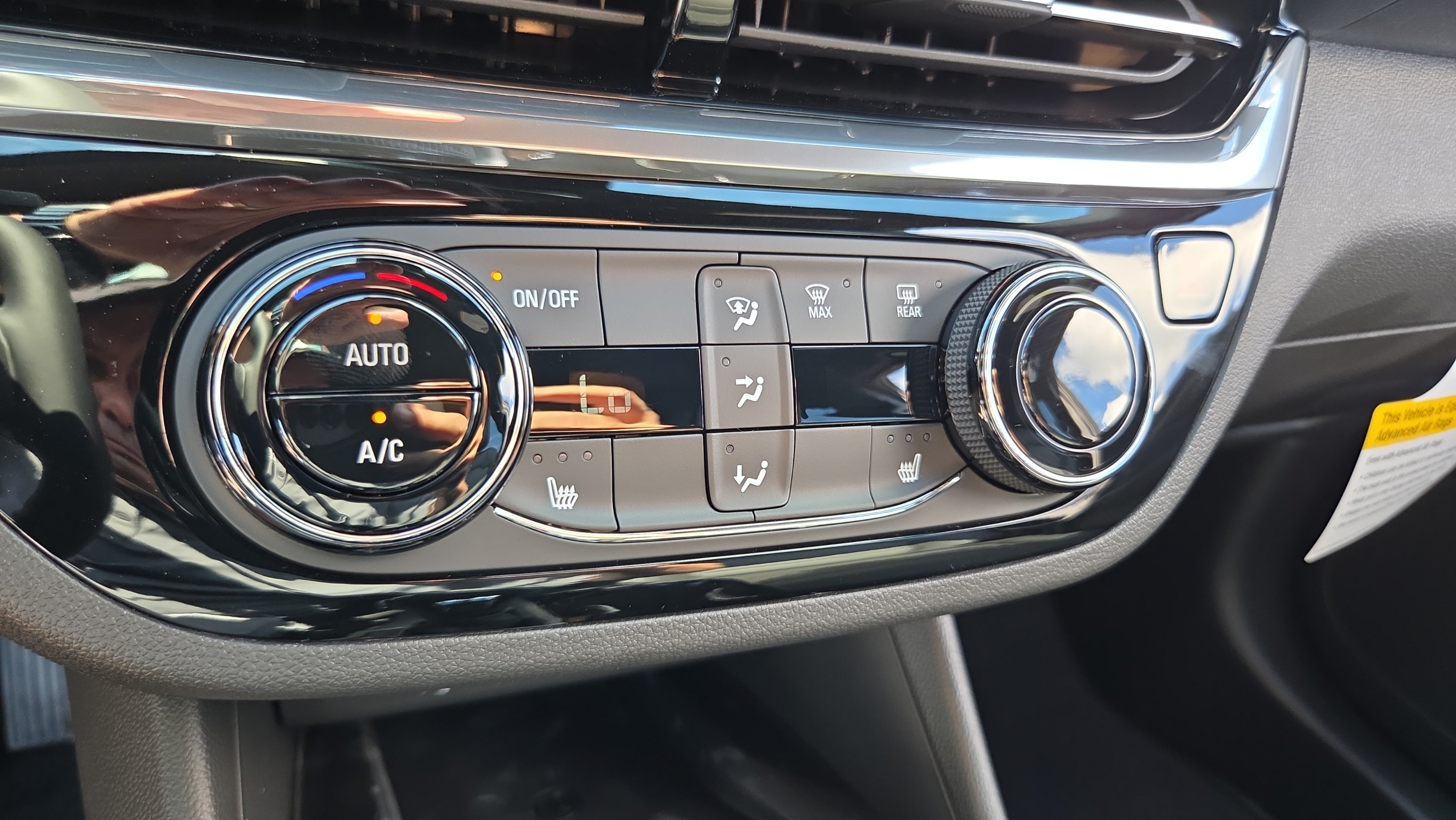 New 2026 Buick Envista Sport Touring w/ Convenience I Package FWD image 19