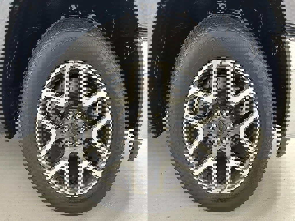 Used 2025 RAM 1500 Laramie image 60