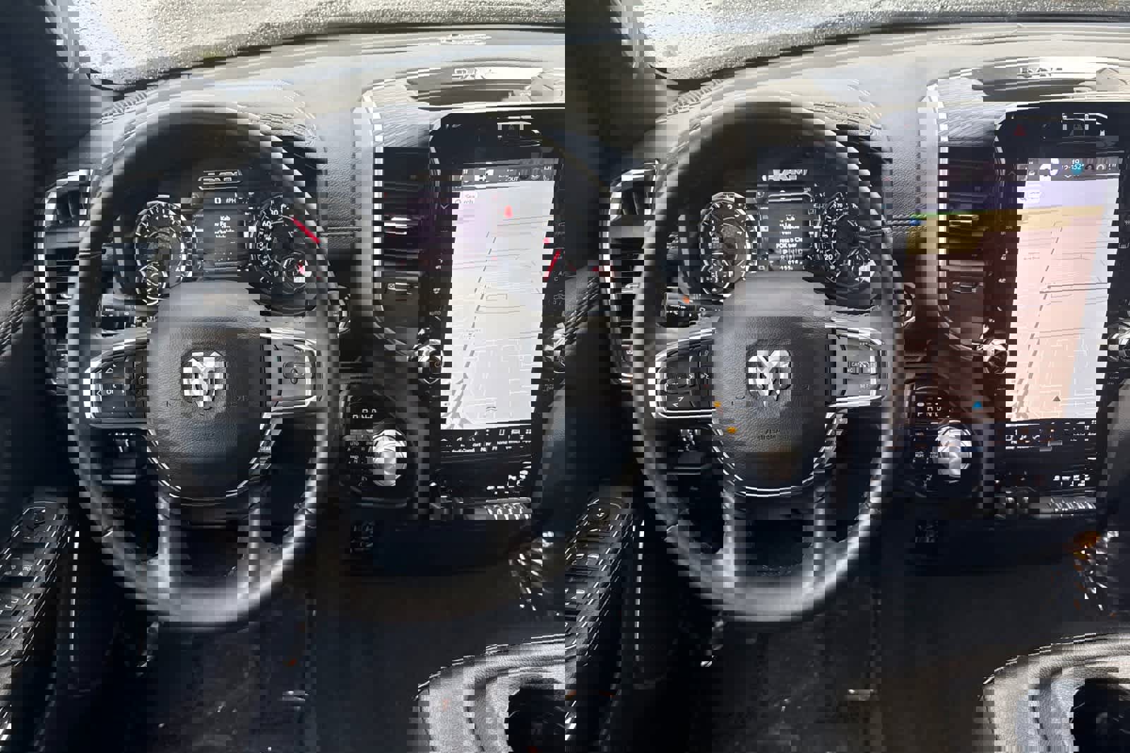 Used 2024 RAM 1500 Laramie image 14