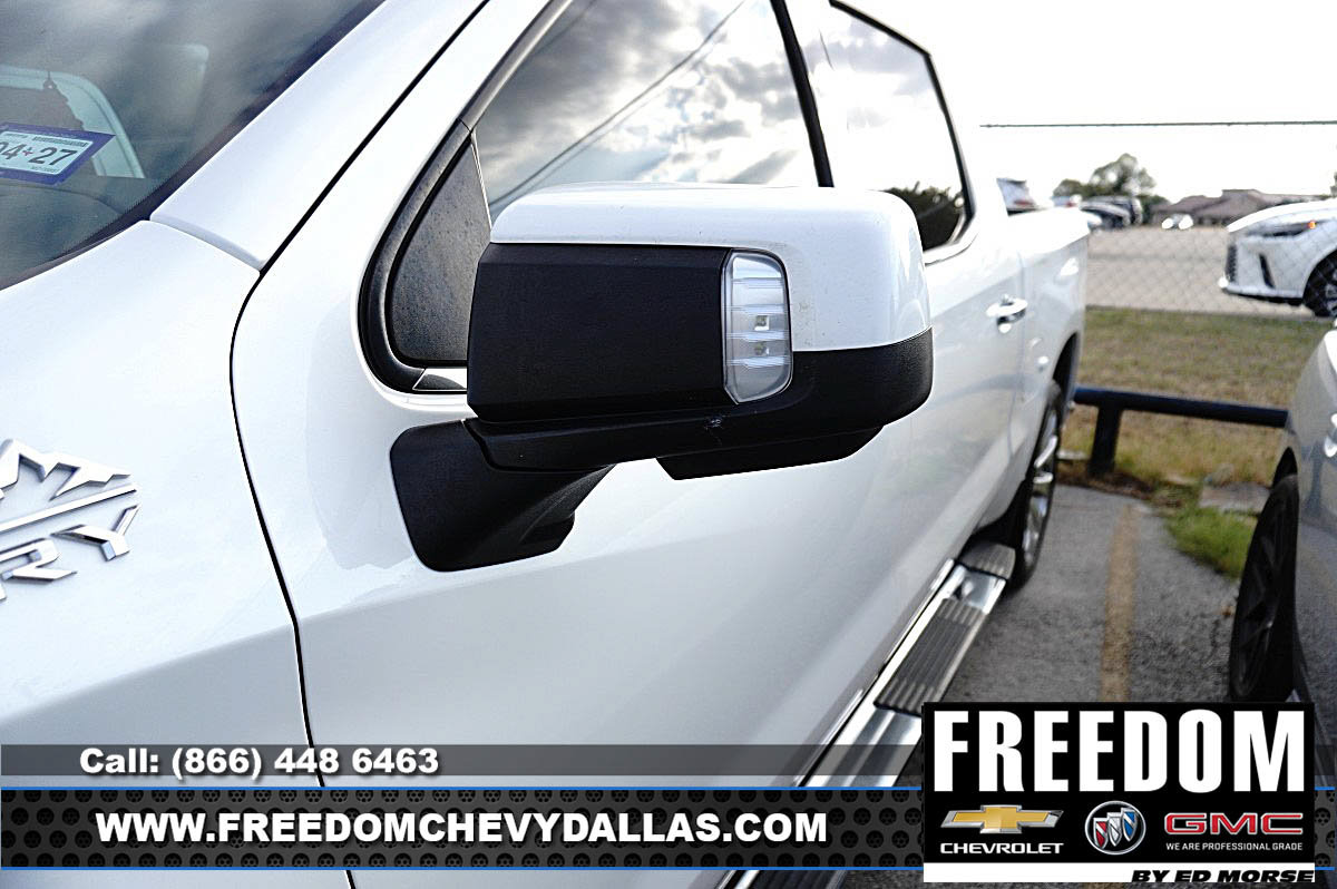 Used 2021 Chevrolet Silverado 1500 High Country w/ Technology Package AWD/4WD image 5