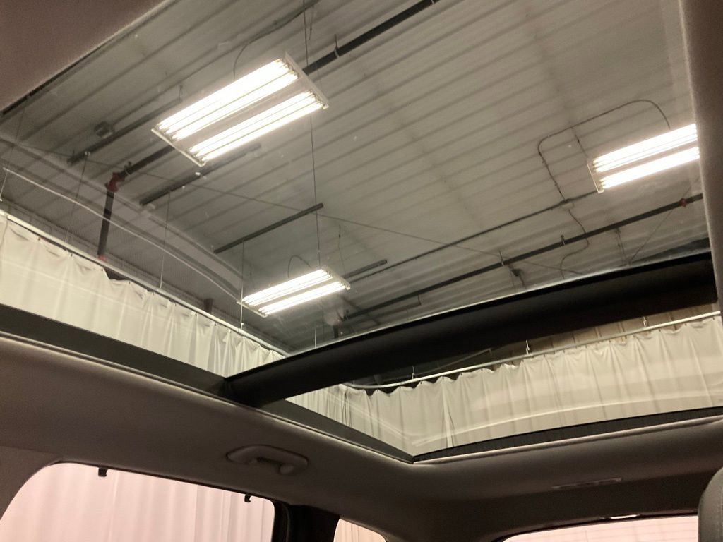 Used 2023 Hyundai Santa Fe SEL w/ Premium Package image 23