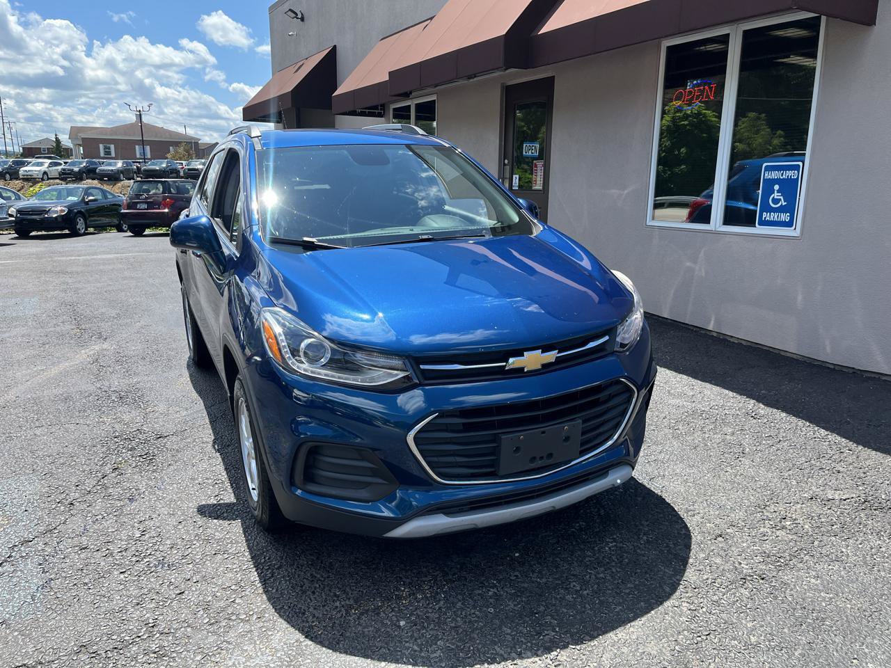 Used 2020 Chevrolet Trax LT w/ LPO, Protection Package AWD/4WD image 2