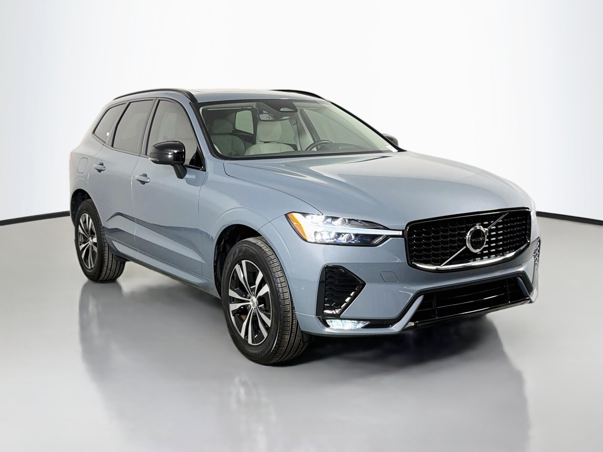 Certified 2024 Volvo XC60 B5 Core w/ Protection Package Premier AWD/4WD image 3