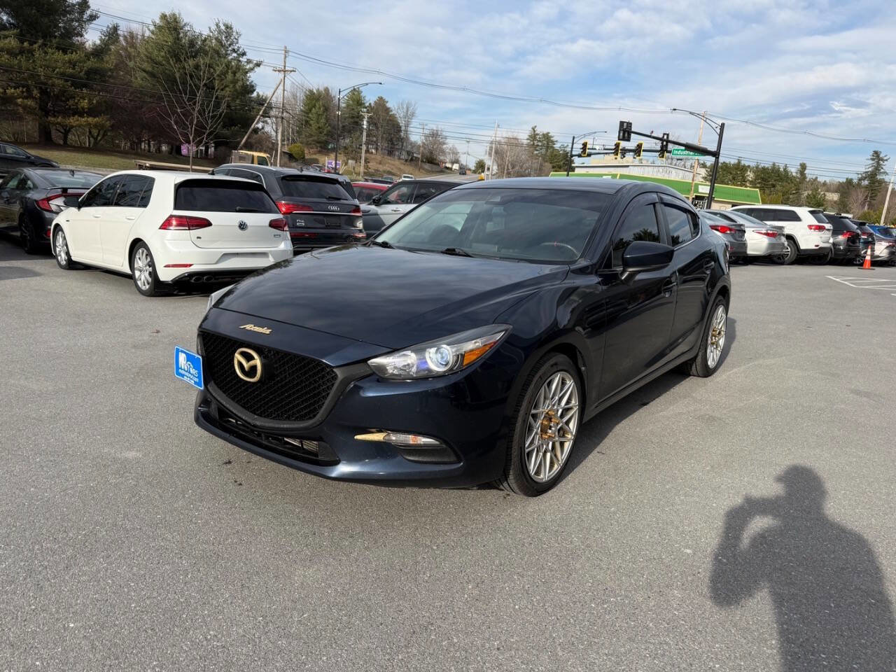 Used 2018 MAZDA MAZDA3 Touring FWD image 2