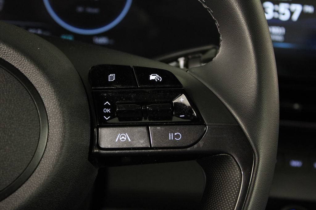 Certified 2026 Hyundai Elantra SEL FWD image 27